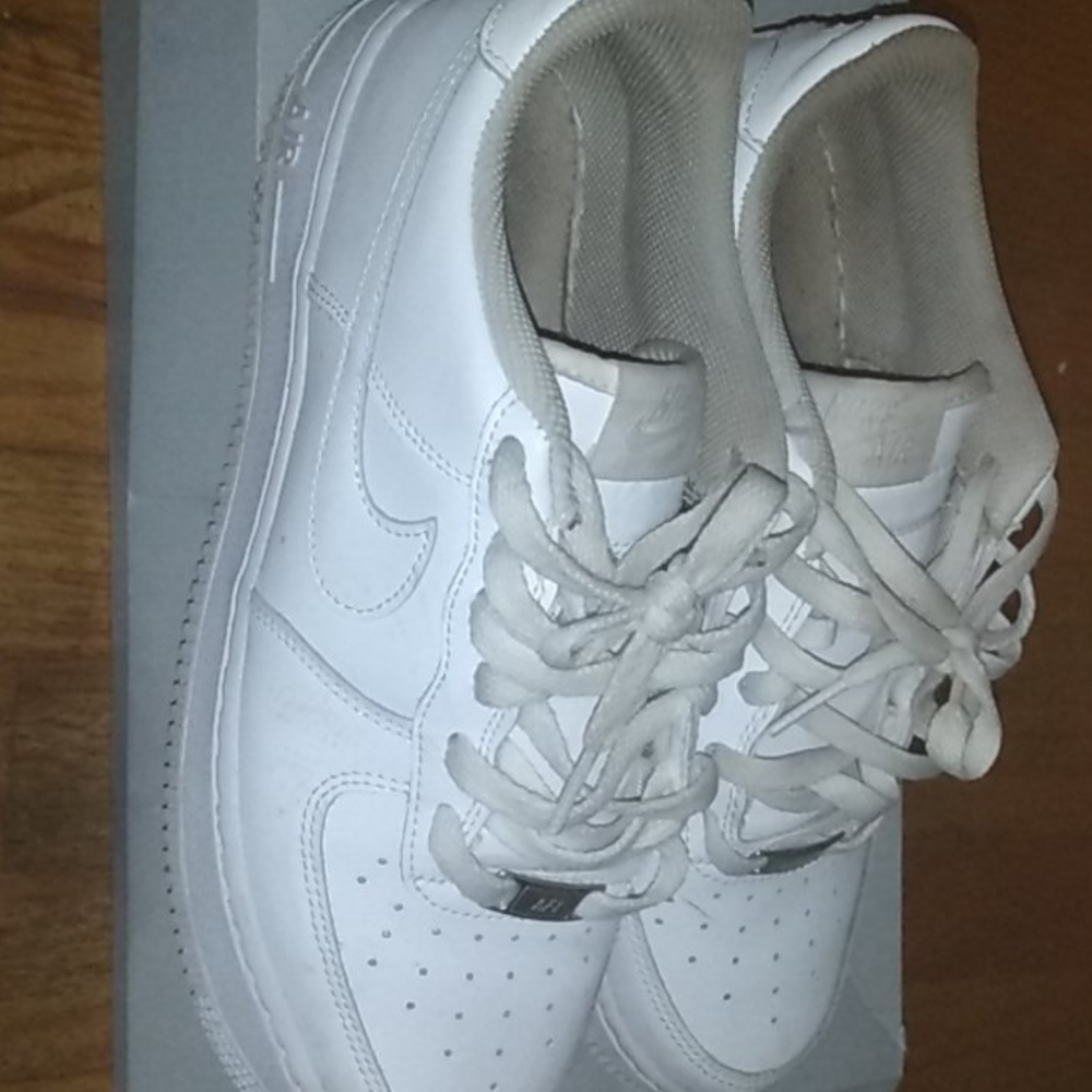 White nike air force